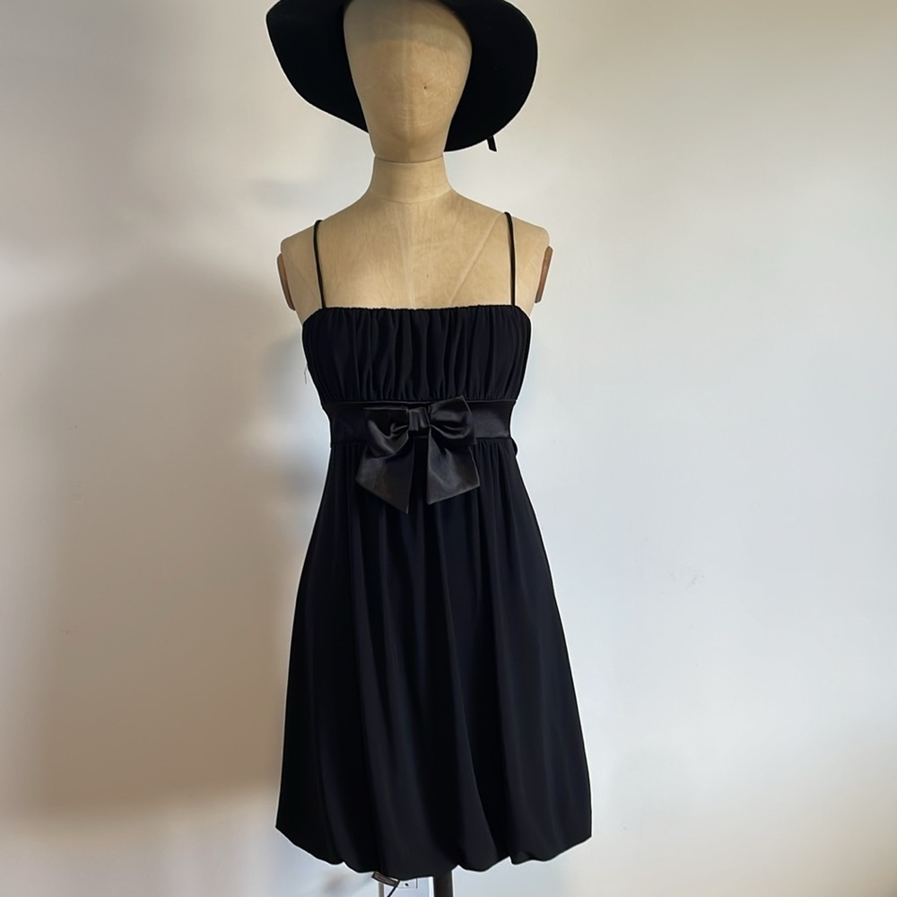 Y2K Taboo Babydoll Satin Bow Dress Large Black
Tank Mini 00s Goth LBD